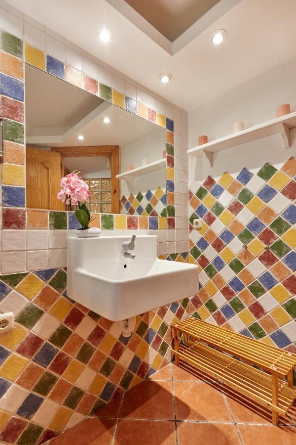 Tuapartamento Centro Estafeta Deluxe Apartment Pamplona Luaran gambar