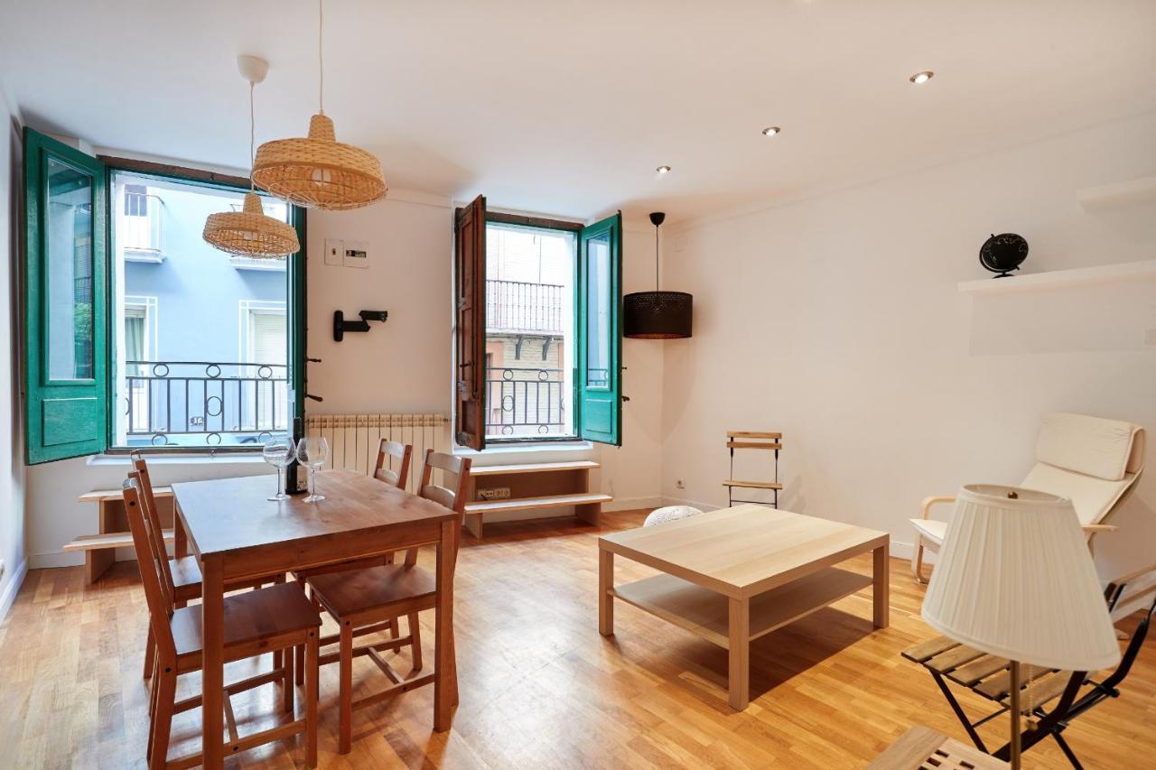 Tuapartamento Centro Estafeta Deluxe Apartment Pamplona Luaran gambar