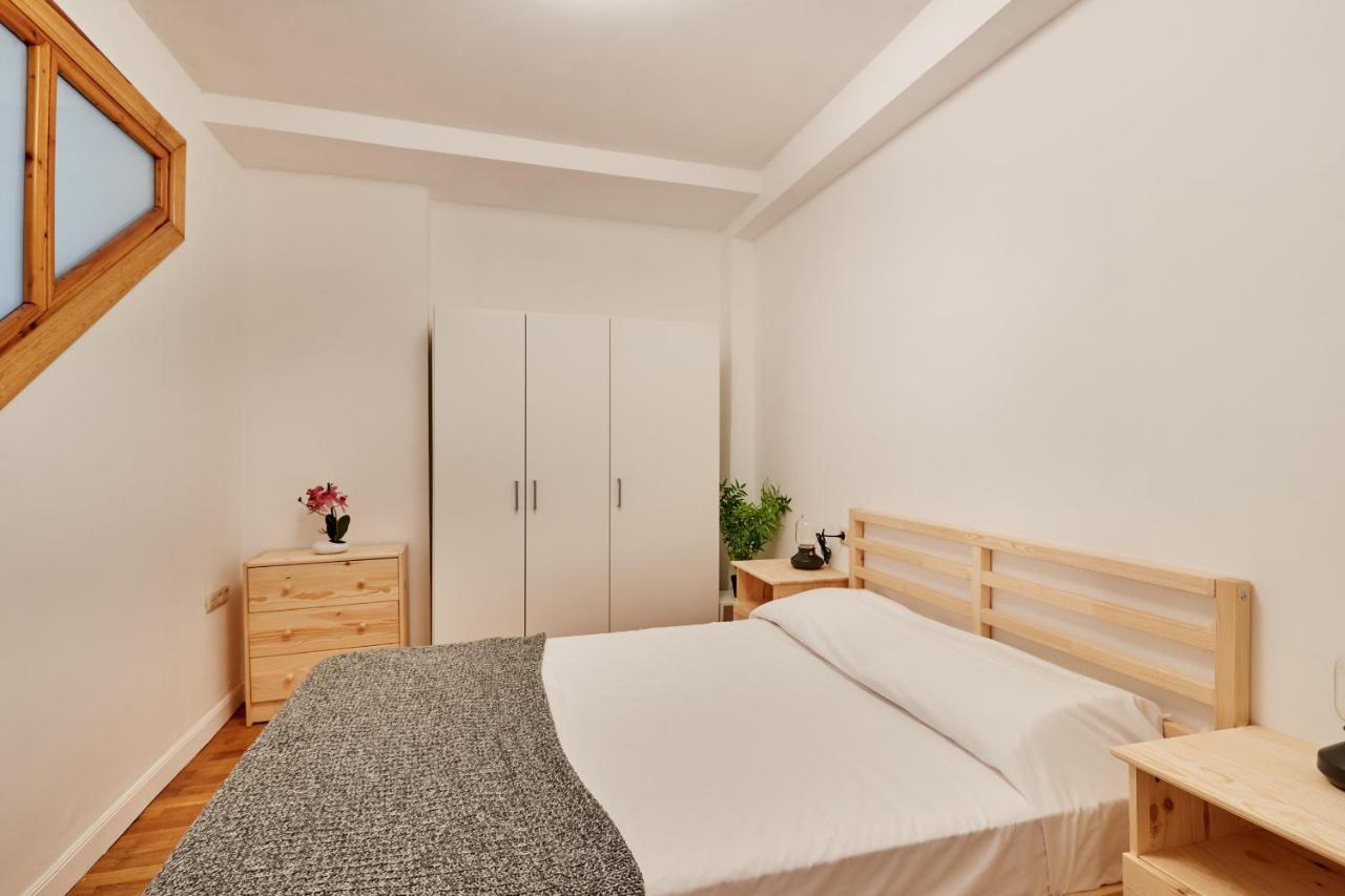Tuapartamento Centro Estafeta Deluxe Apartment Pamplona Luaran gambar