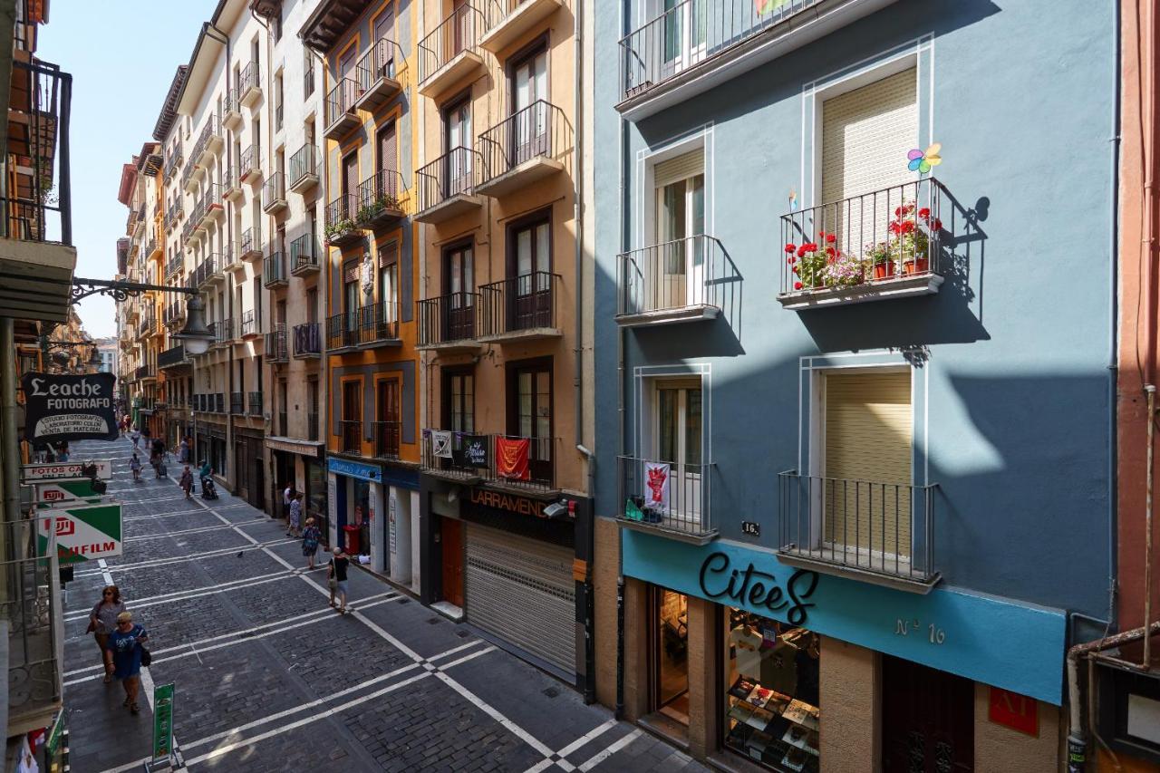 Tuapartamento Centro Estafeta Deluxe Apartment Pamplona Luaran gambar