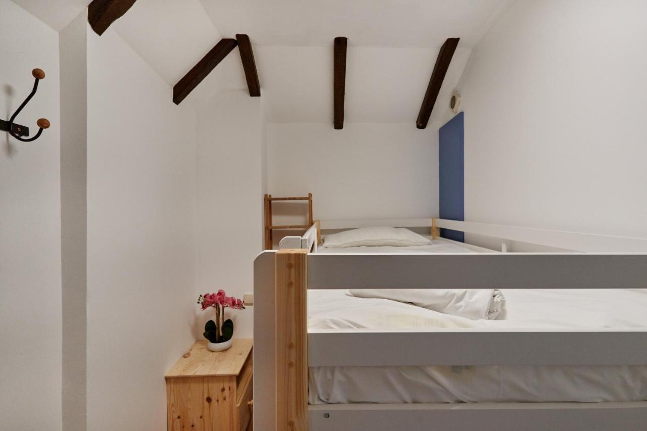 Tuapartamento Centro Estafeta Deluxe Apartment Pamplona Luaran gambar