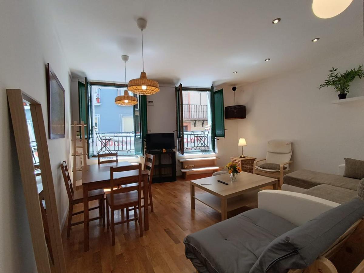 Tuapartamento Centro Estafeta Deluxe Apartment Pamplona Luaran gambar