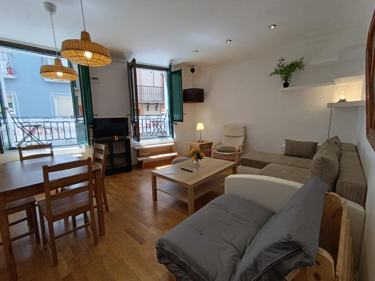 Tuapartamento Centro Estafeta Deluxe Apartment Pamplona Luaran gambar
