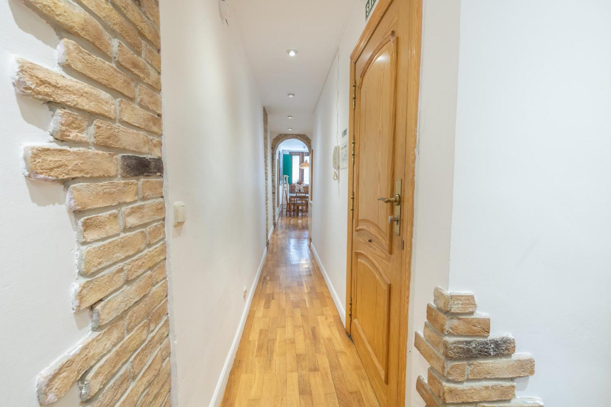 Tuapartamento Centro Estafeta Deluxe Apartment Pamplona Luaran gambar
