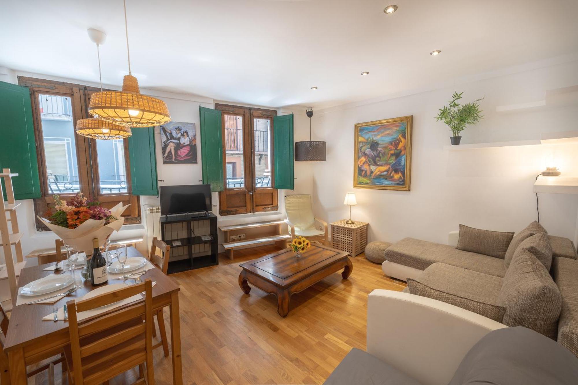 Tuapartamento Centro Estafeta Deluxe Apartment Pamplona Luaran gambar